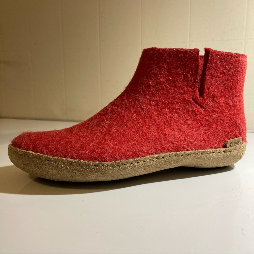 Glerups Women's red wool boot w suede outsole